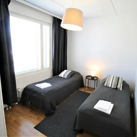 Spacious For 4 With Sauna لاهتي