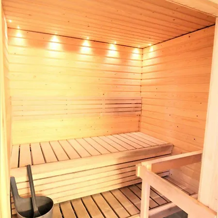 Spacious For 4 With Sauna * Lahti