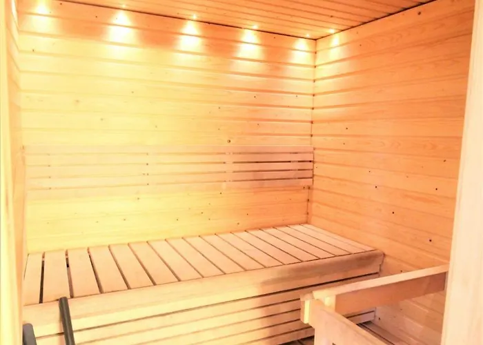 Spacious For 4 With Sauna * Lahti